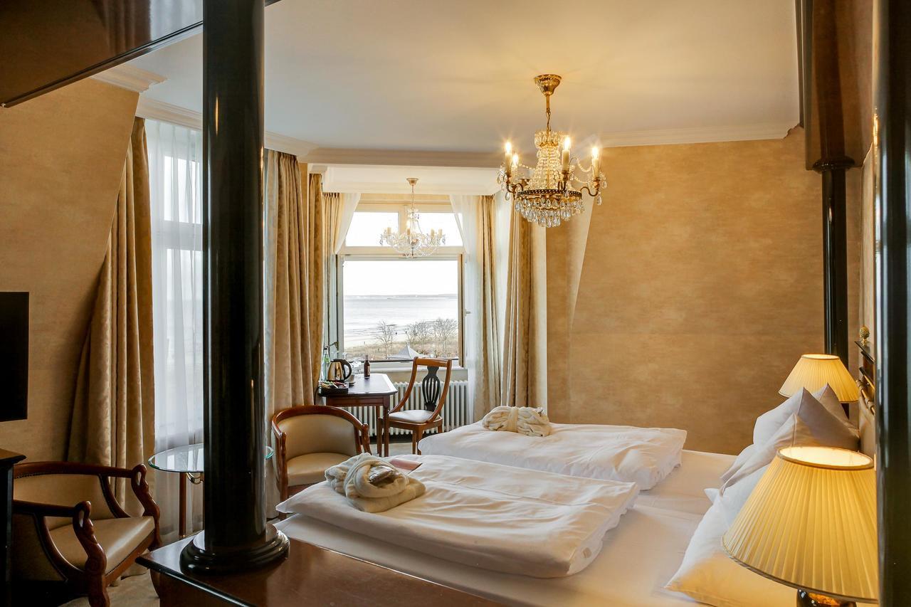 Seetelhotel Ahlbecker Hof Херингсдорф Экстерьер фото A room at the hotel