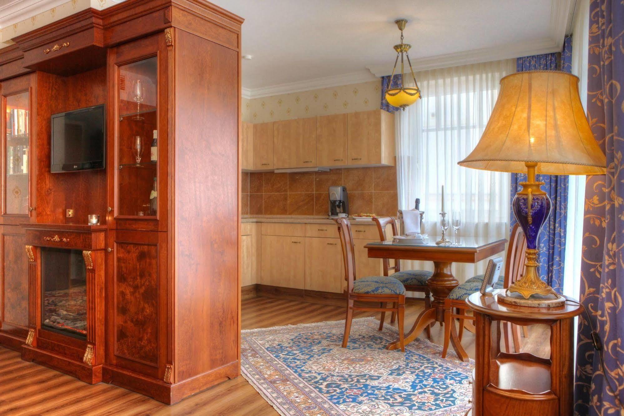 Seetelhotel Ahlbecker Hof Херингсдорф Экстерьер фото A typical apartment