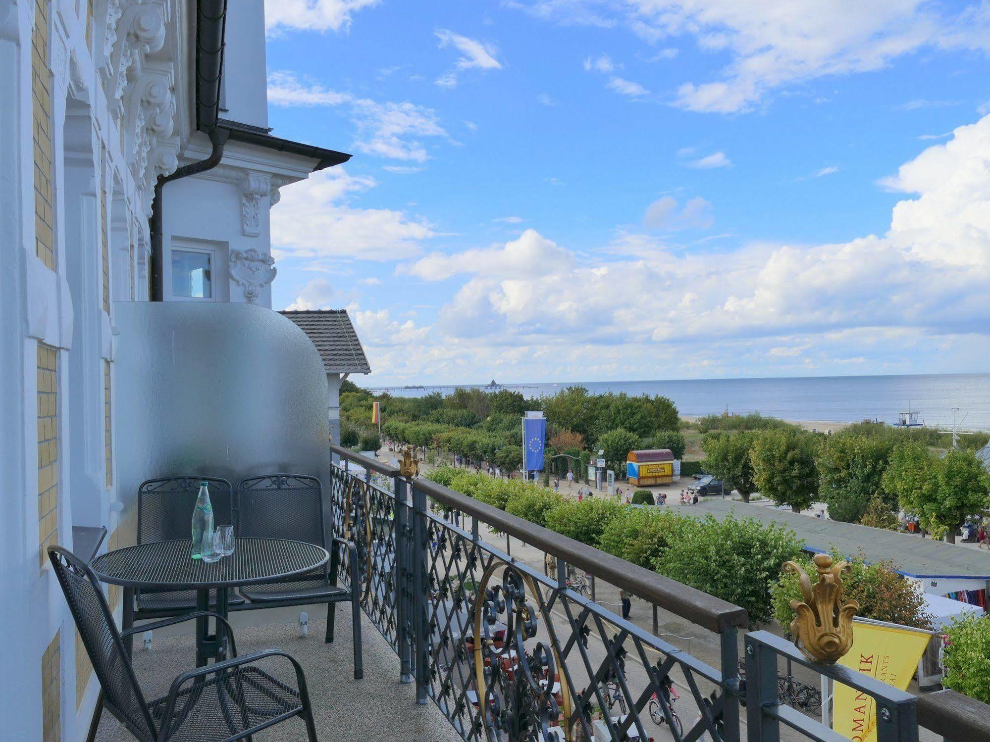 Seetelhotel Ahlbecker Hof Херингсдорф Экстерьер фото Baltic Sea view from the balcony of a hotel in Pärnu, Estonia