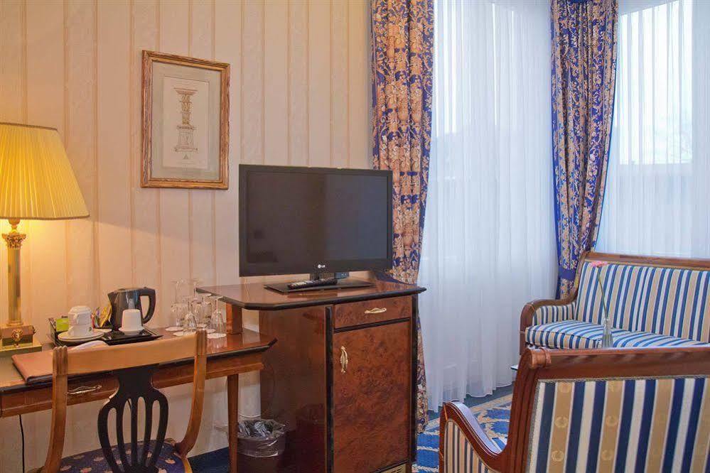 Seetelhotel Ahlbecker Hof Херингсдорф Экстерьер фото A room at the hotel